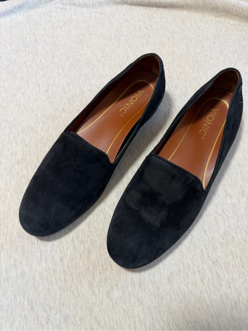 Vionic Black Suede Slip-On Loafers for Women size 7.5